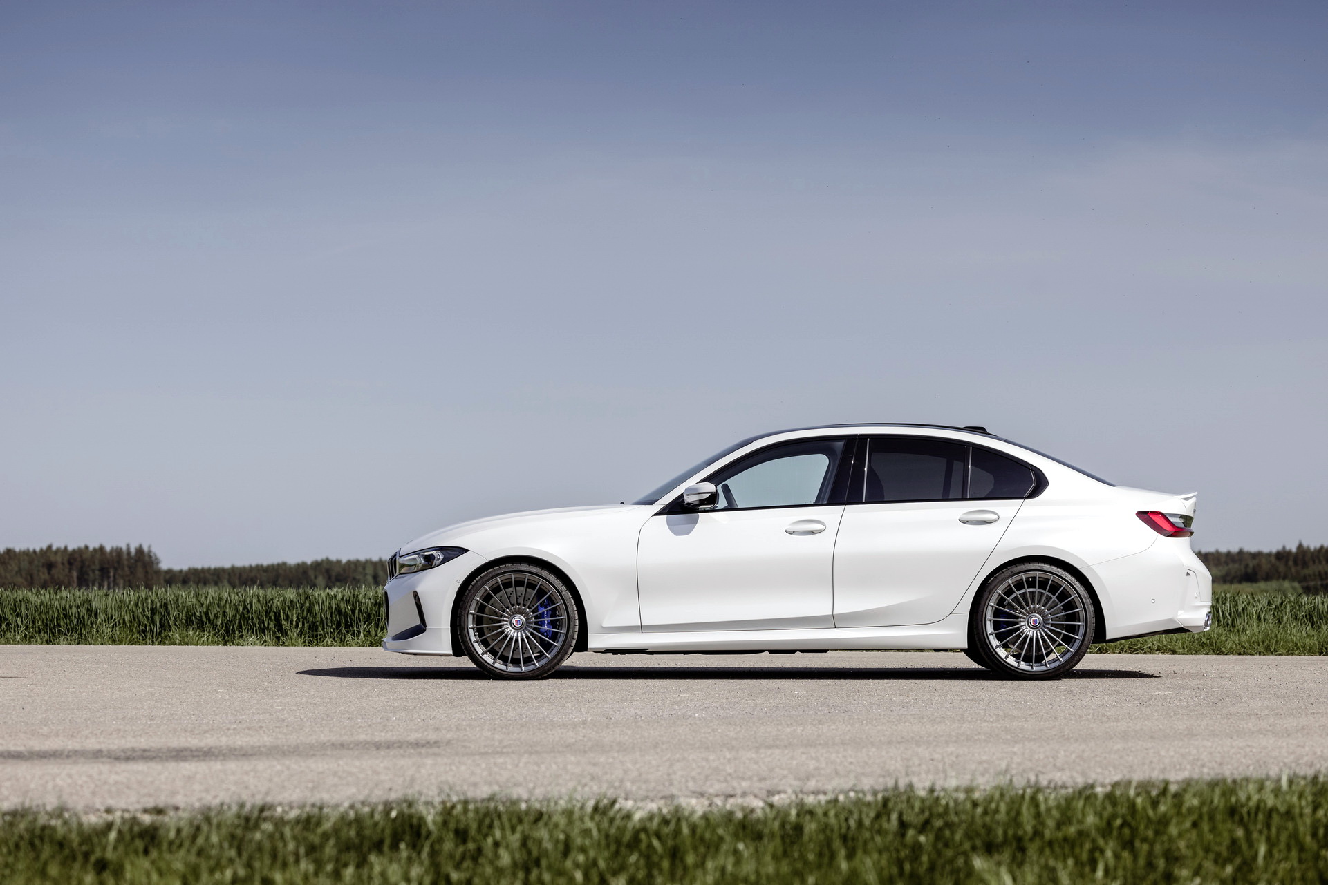 Download 2023 ALPINA D3 S Sedan - Side HD Wallpaper 1921x1281 #18