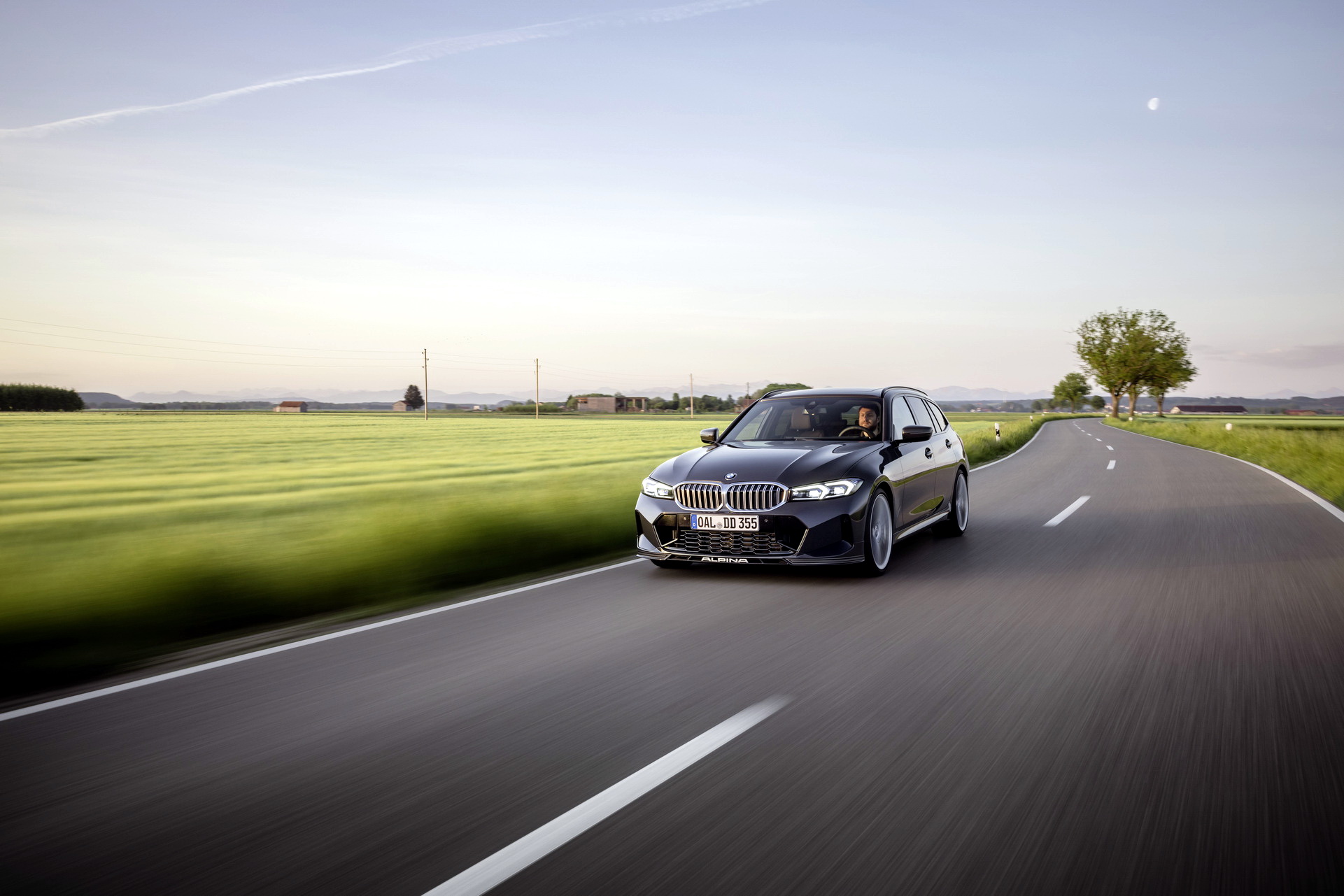 Download 2023 ALPINA D3 S Wagon - Front HD Wallpaper 1921x1281 #10