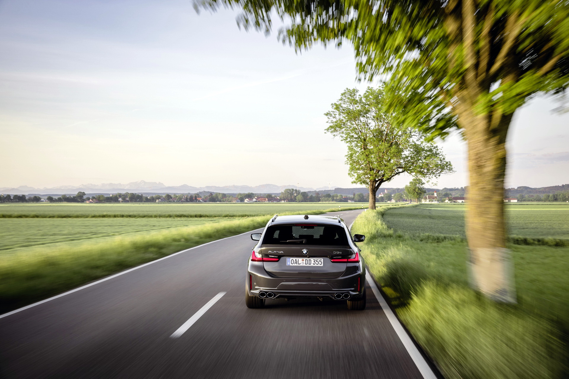 Download 2023 ALPINA D3 S Wagon - Rear HD Wallpaper 1921x1281 #13