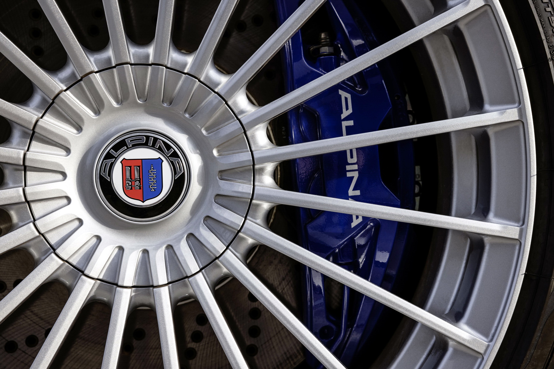 Download 2023 ALPINA D3 S Wagon - Wheel HD Wallpaper 1921x1281 #28