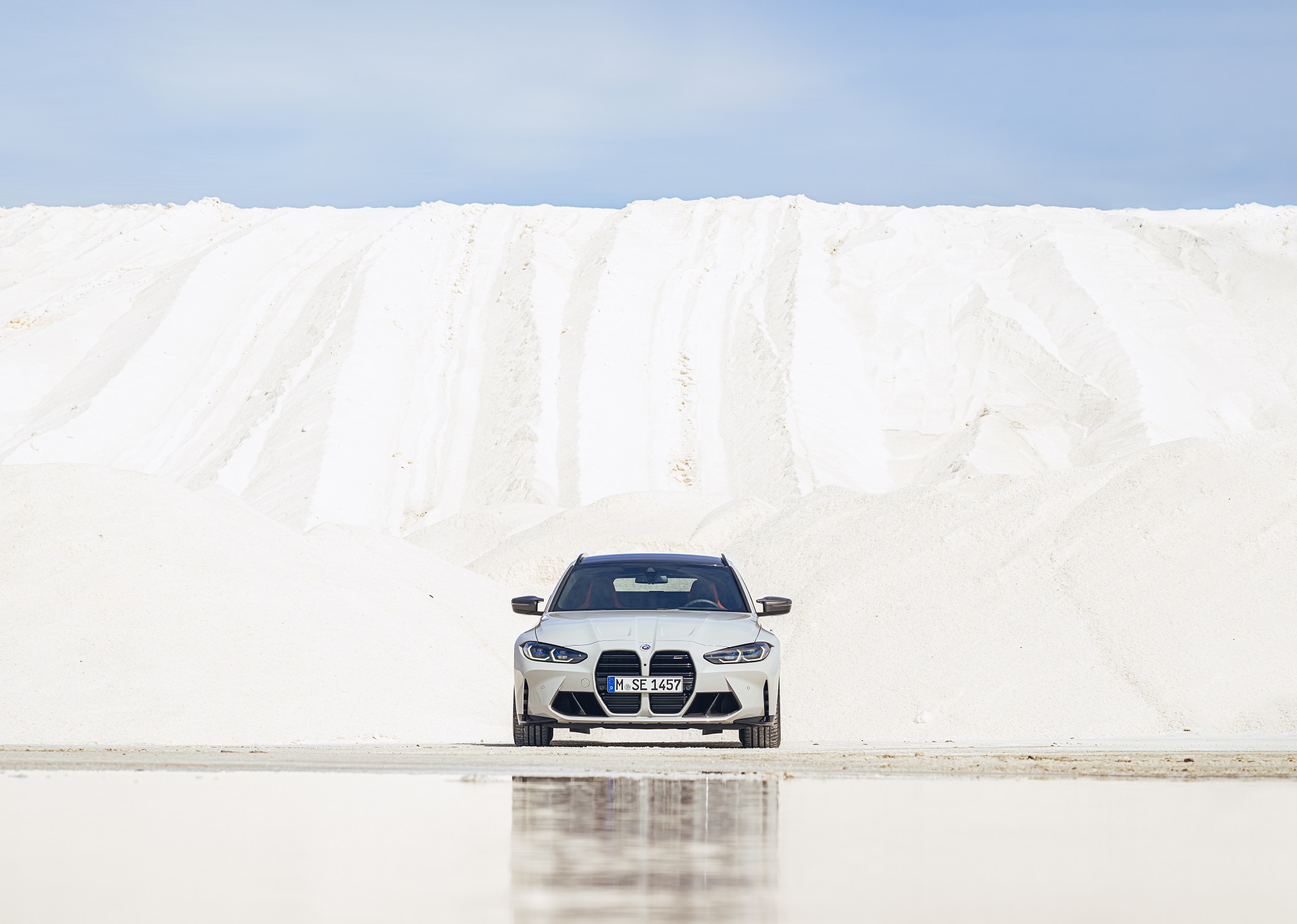 Download 2023 BMW M3 Touring - Front HD Wallpaper 1920x1368 #77