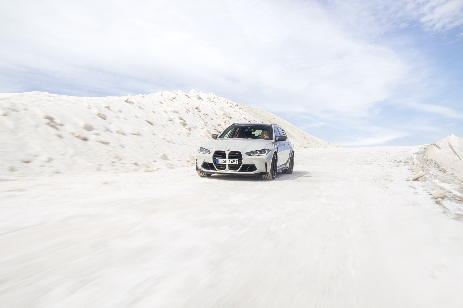 Download 2023 BMW M3 Touring - Front HD Wallpaper 1920x1280 #78