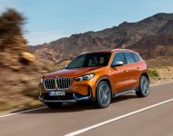 2023 BMW X1 xDrive23i - Front Three-Quarter Wallpaper 190x150