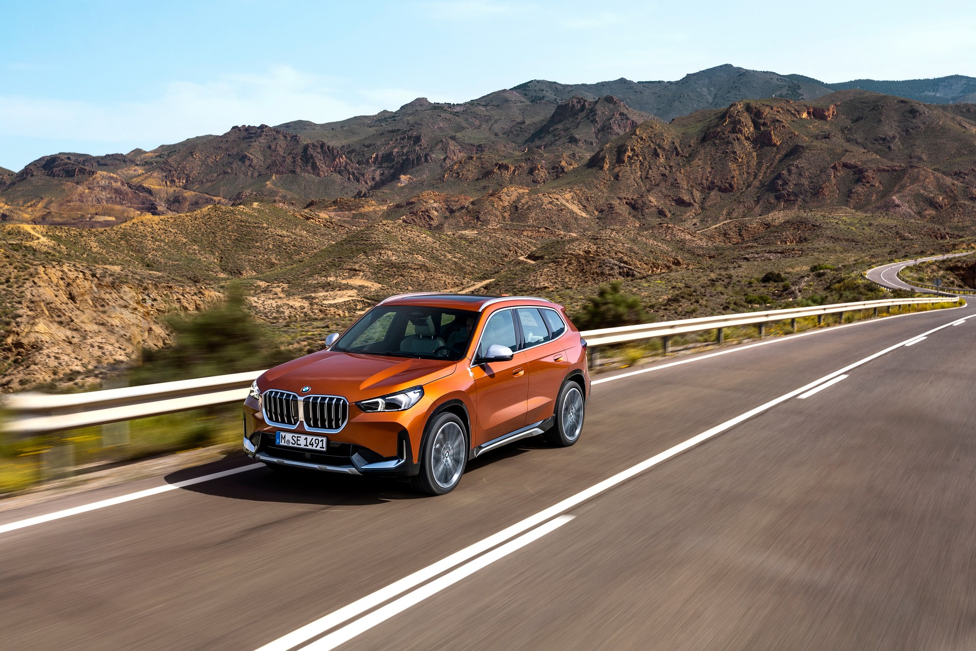 Download 2023 BMW X1 xDrive23i - Front Three-Quarter HD Wallpaper 1920x1280 #8
