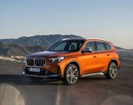 2023 BMW X1 xDrive23i - Front Three-Quarter Wallpaper 190x150