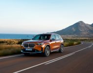 2023 BMW X1 xDrive23i - Front Three-Quarter Wallpaper 190x150