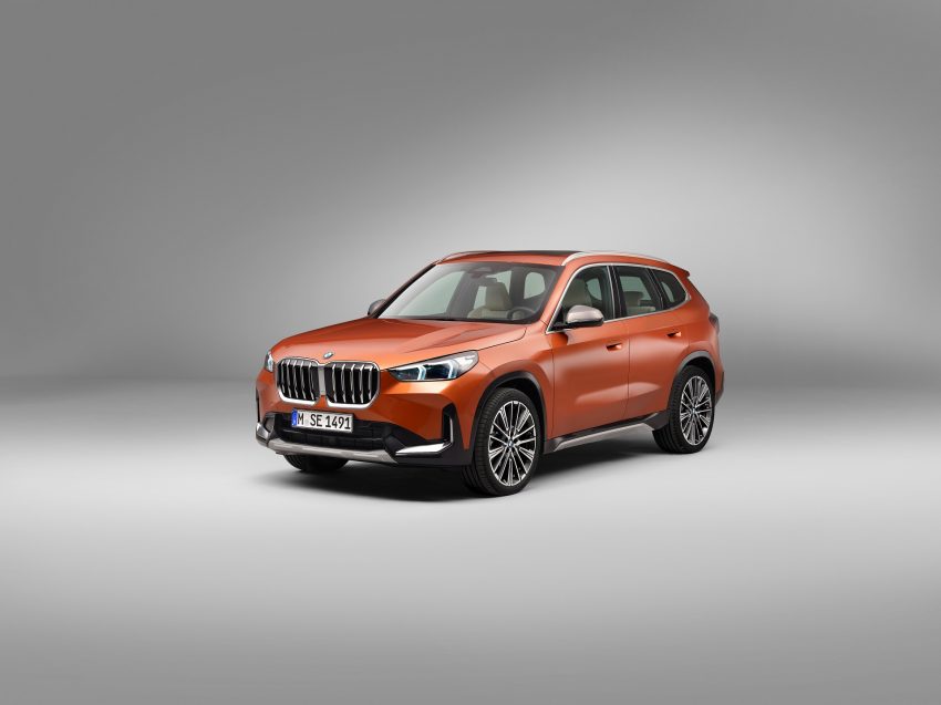 2023 BMW X1 xDrive23i - Front Three-Quarter Wallpaper 850x637 #55