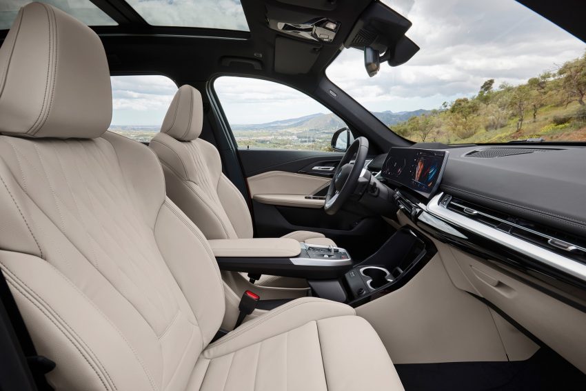 2023 BMW X1 xDrive23i - Interior, Front Seats Wallpaper 850x567 #49