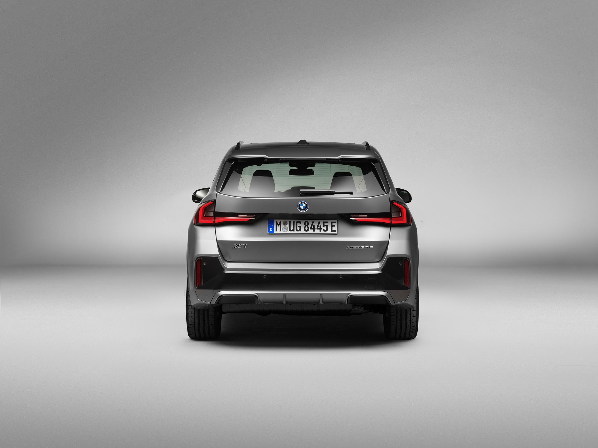 Download 2023 BMW X1 xDrive30e - Rear HD Wallpaper 1920x1439 #36