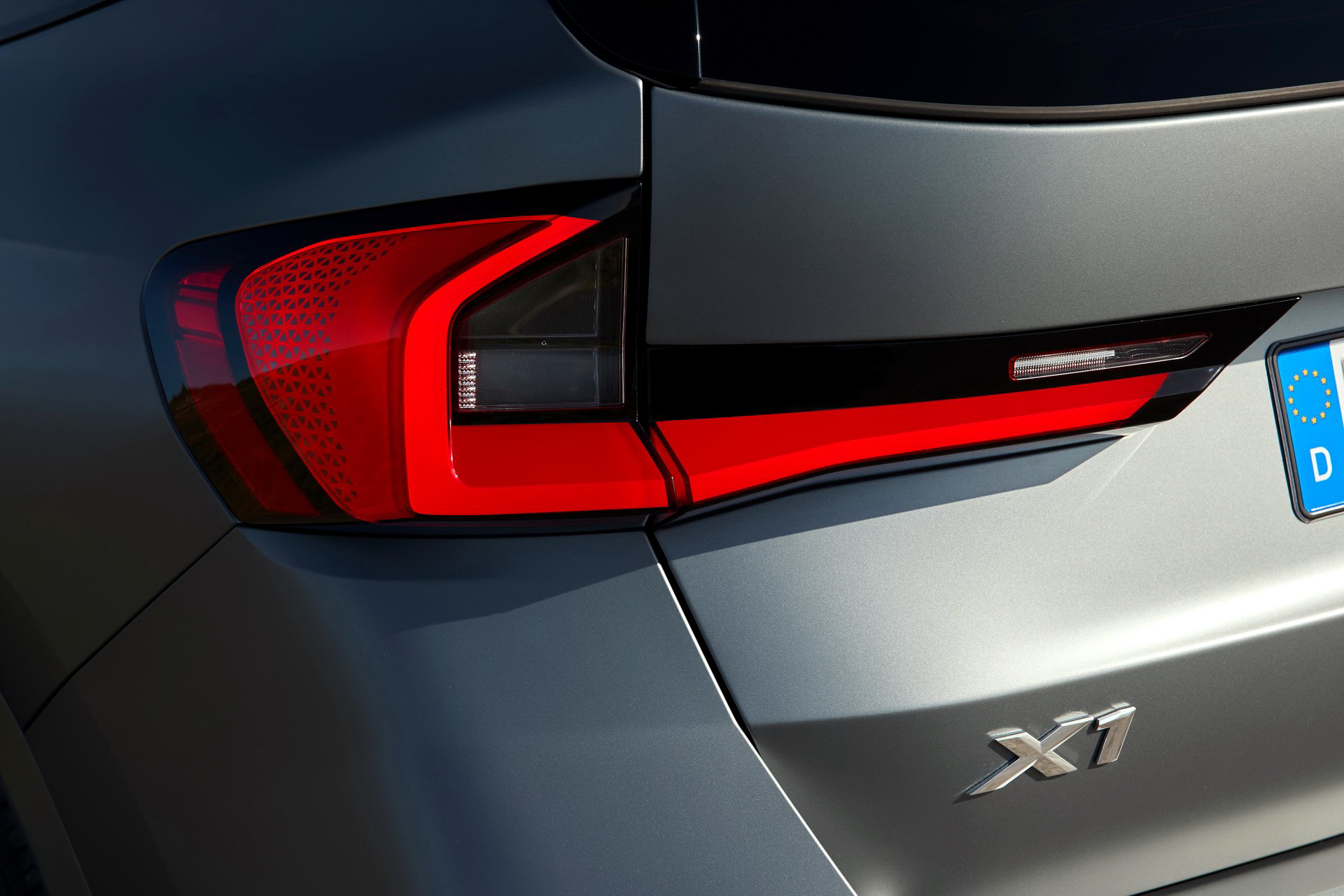 Download 2023 BMW X1 xDrive30e - Tail Light HD Wallpaper 1920x1280 #22