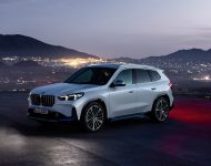 2023 BMW iX1 xDrive30 - Front Three-Quarter Wallpaper 190x150