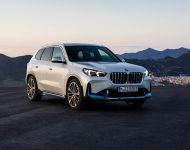 2023 BMW iX1 xDrive30 - Front Three-Quarter Wallpaper 190x150