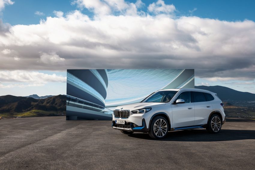 2023 BMW iX1 xDrive30 - Front Three-Quarter Wallpaper 850x567 #33
