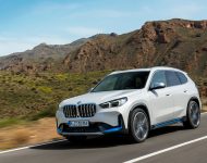 2023 BMW iX1 xDrive30 - Front Three-Quarter Wallpaper 190x150