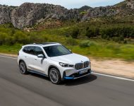 2023 BMW iX1 xDrive30 - Front Three-Quarter Wallpaper 190x150