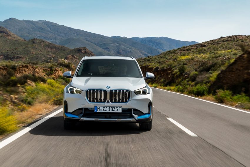 2023 BMW iX1 xDrive30 - Front Wallpaper 850x567 #3