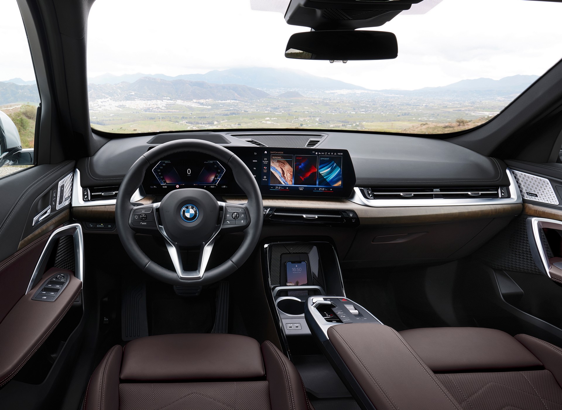 Download 2023 BMW iX1 xDrive30 - Interior, Cockpit HD Wallpaper 1920x1401 #72