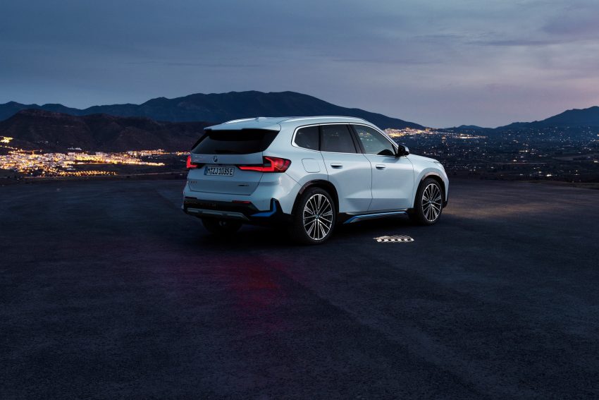 2023 BMW iX1 xDrive30 - Rear Three-Quarter Wallpaper 850x567 #44