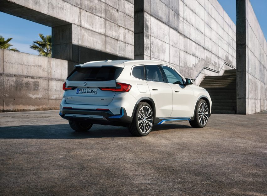 2023 BMW iX1 xDrive30 - Rear Three-Quarter Wallpaper 850x625 #23
