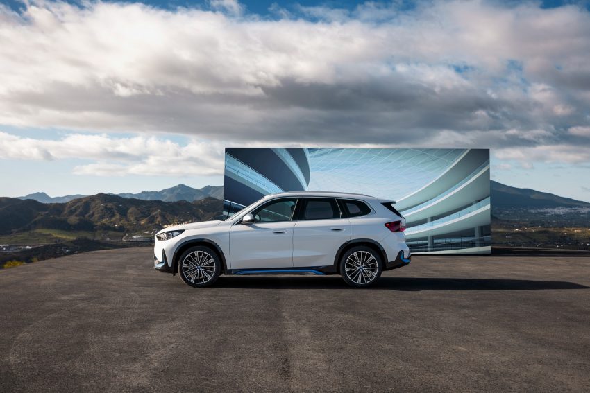 2023 BMW iX1 xDrive30 - Side Wallpaper 850x567 #36