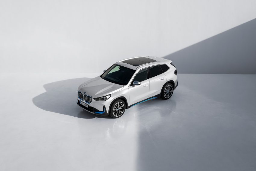 2023 BMW iX1 xDrive30 - Top Wallpaper 850x567 #52