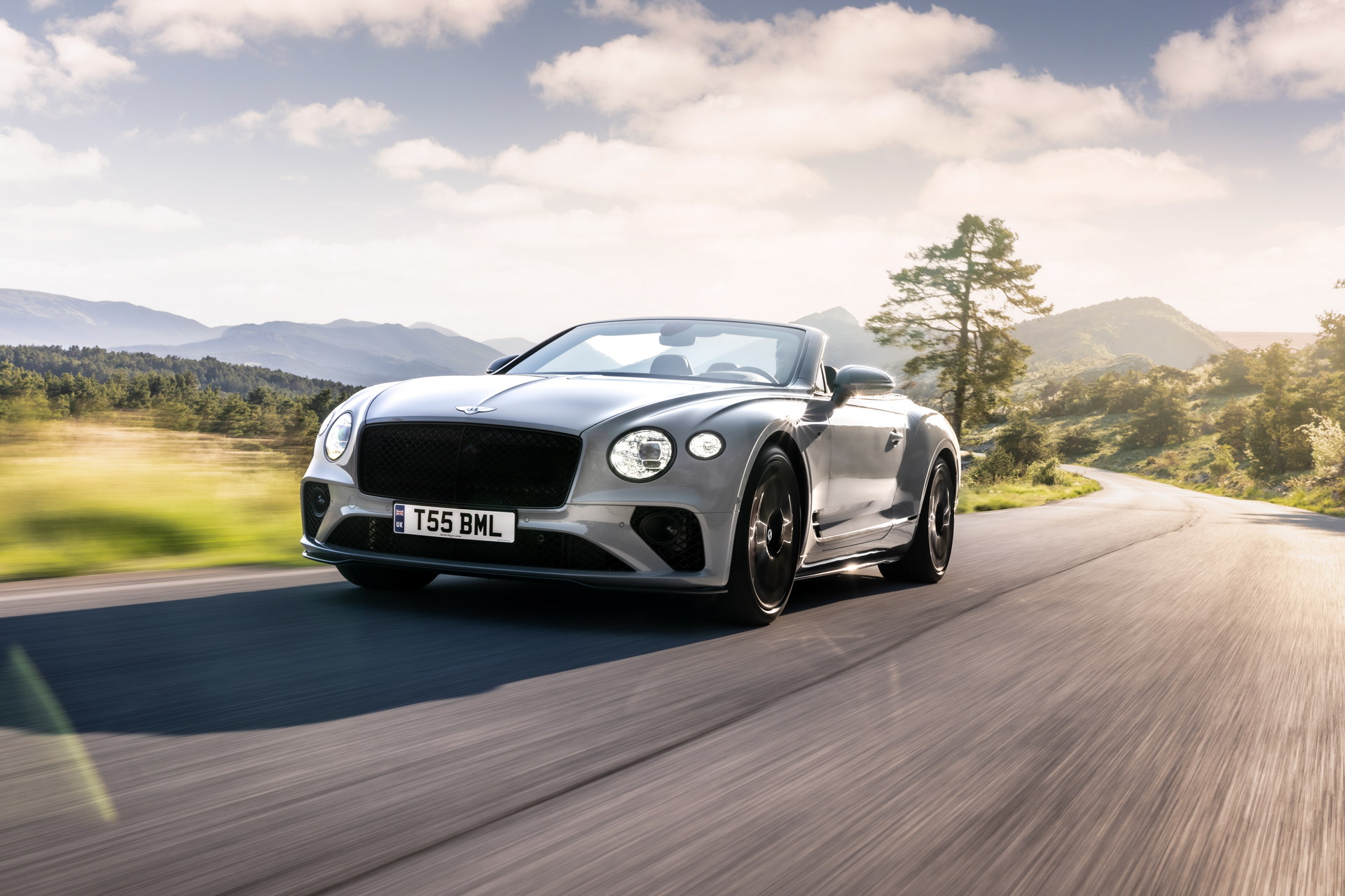 Download 2023 Bentley Continental GTC S - Front Three-Quarter HD Wallpaper 1920x1280 #1