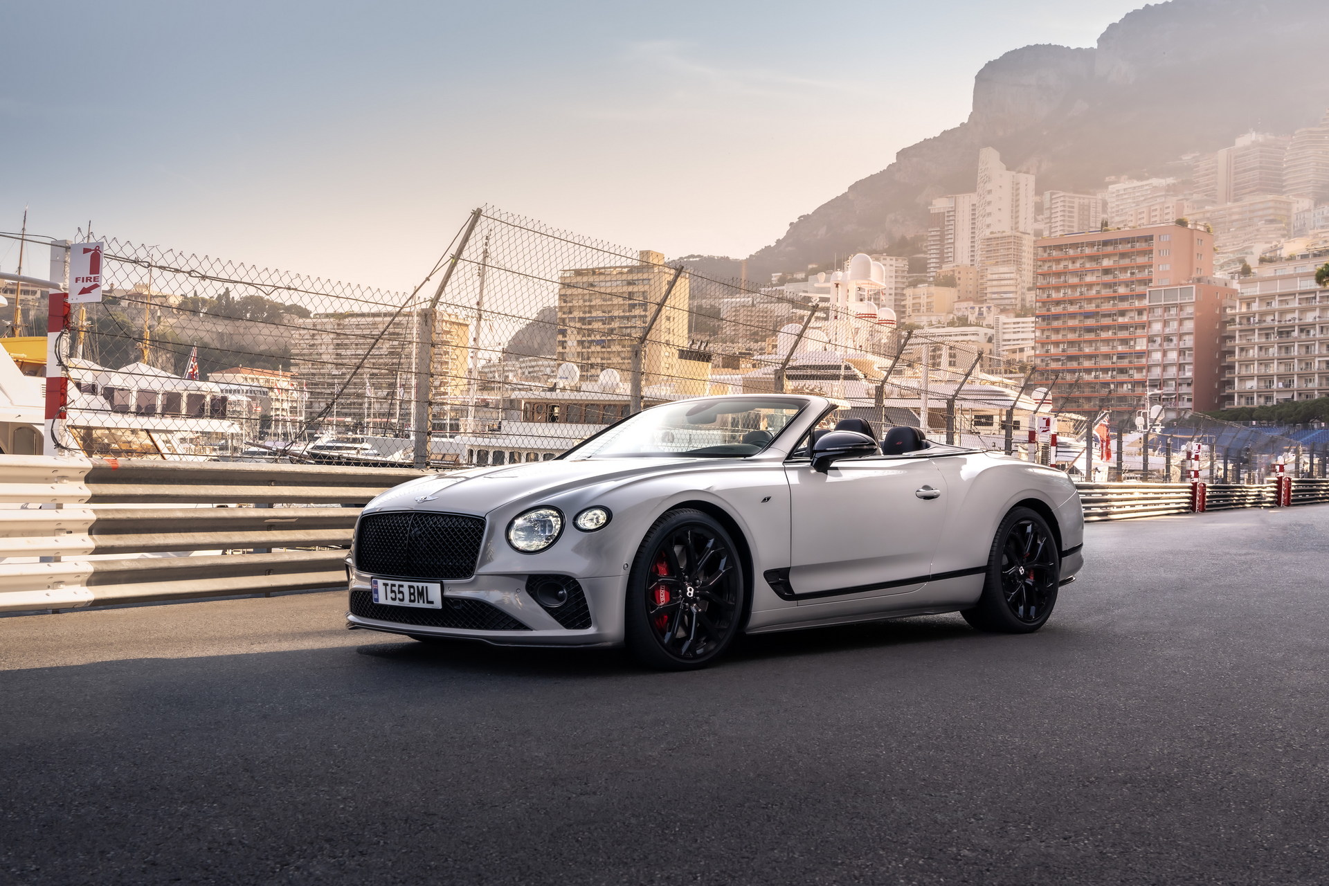 Download 2023 Bentley Continental GTC S - Front Three-Quarter HD Wallpaper 1920x1280 #6