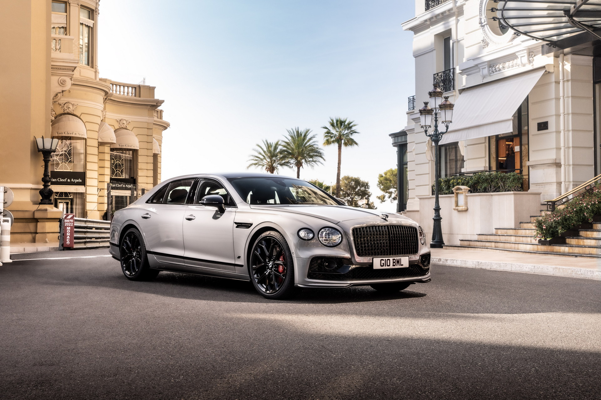 Download 2023 Bentley Flying Spur S - Front Three-Quarter HD Wallpaper 1920x1280 #7