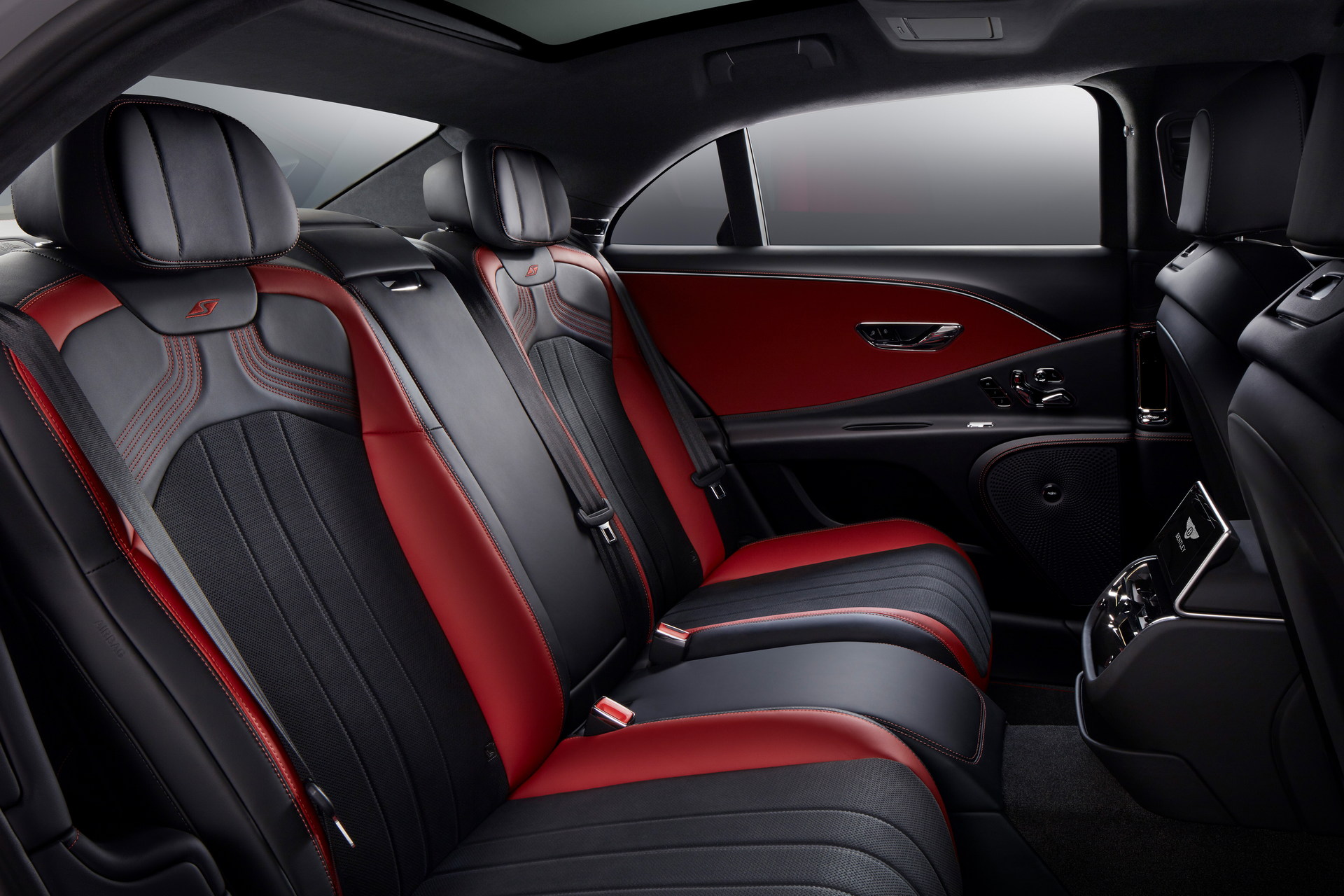 Download 2023 Bentley Flying Spur S - Interior, Rear Seats HD Wallpaper 1920x1280 #17
