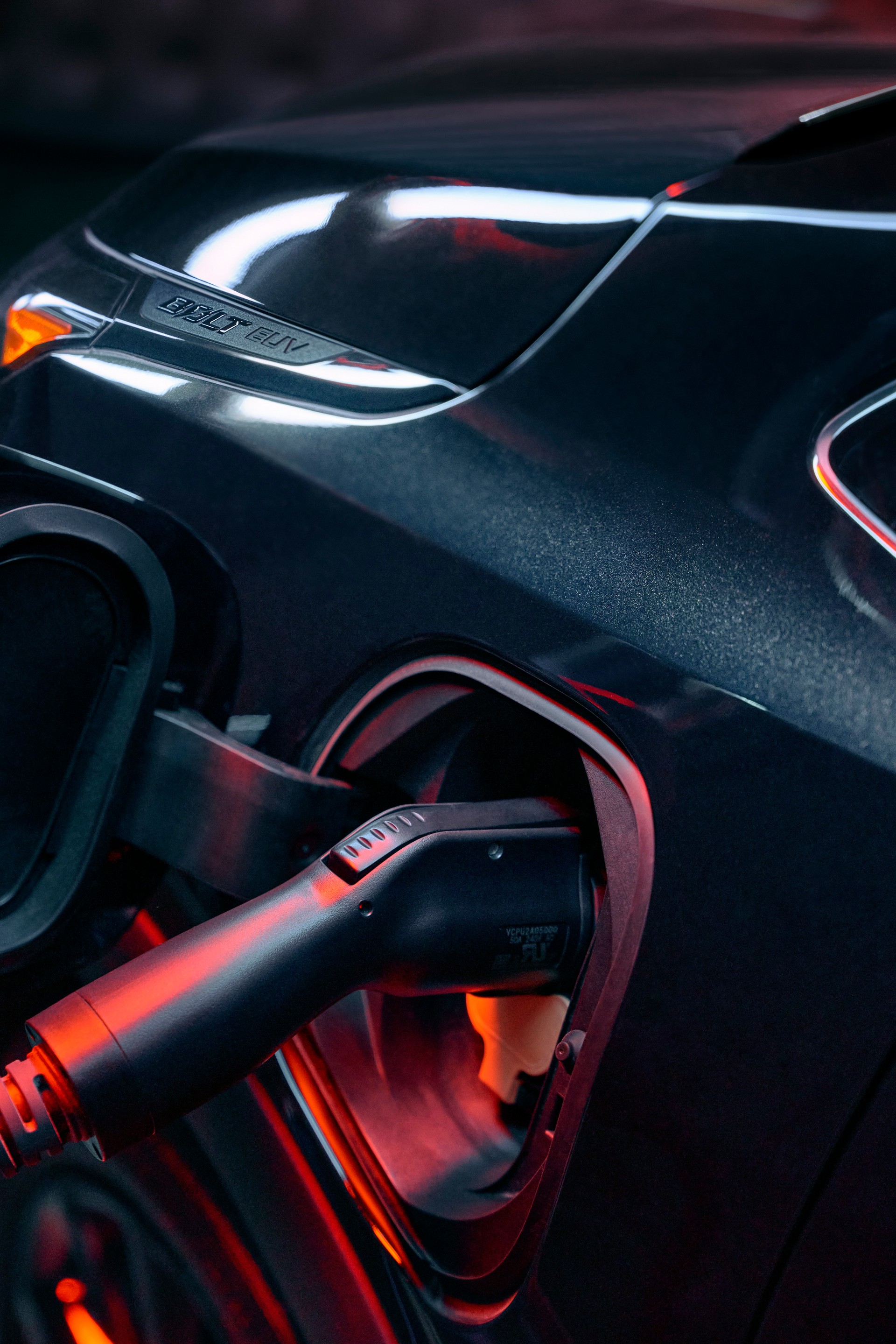 Download 2023 Chevrolet Bolt EUV Redline Edition - Charging Connector HD Phone Wallpaper 1920x2879 #4