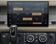 2023 Land Rover Defender 130 - Central Console Wallpaper 190x150