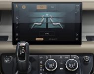 2023 Land Rover Defender 130 - Central Console Wallpaper 190x150