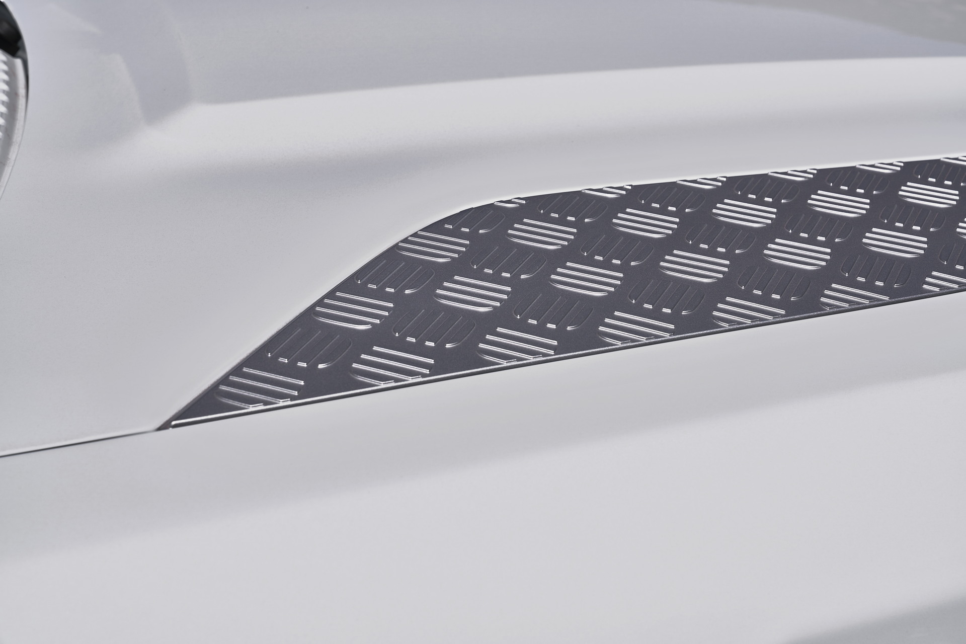 Download 2023 Land Rover Defender 130 - Detail HD Wallpaper 1920x1280 #25