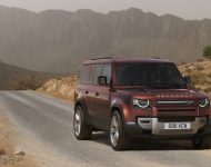 2023 Land Rover Defender 130 - Front Three-Quarter Wallpaper 190x150