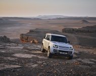 2023 Land Rover Defender 130 - Front Wallpaper 190x150