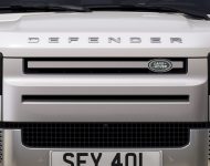 2023 Land Rover Defender 130 - Grille Wallpaper 190x150