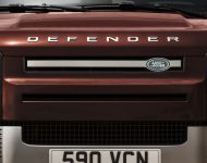 2023 Land Rover Defender 130 - Grille Wallpaper 190x150