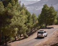 2023 Land Rover Defender 130 - Rear Wallpaper 190x150