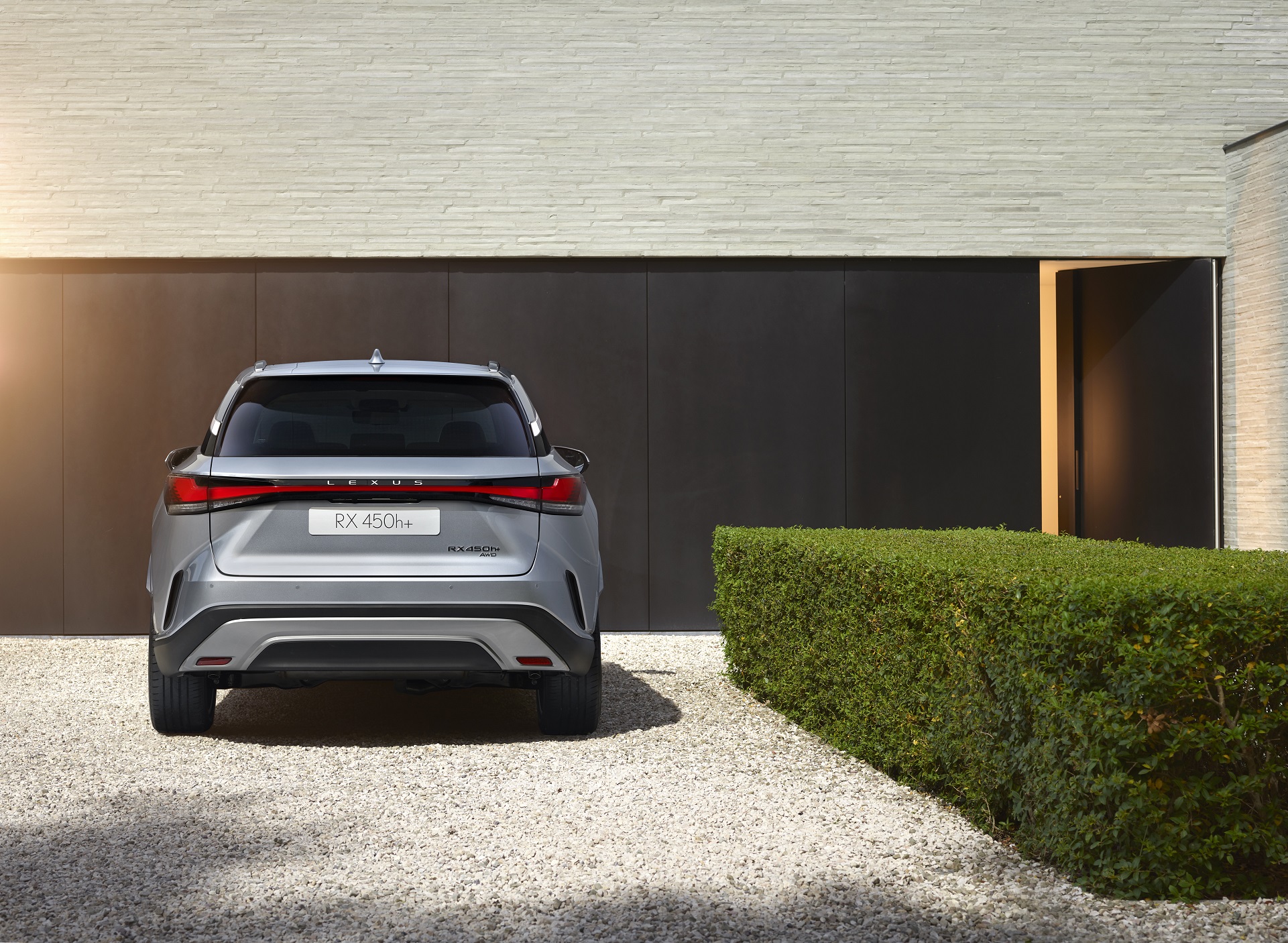 Download 2023 Lexus RX 450h+ - Rear HD Wallpaper 1921x1406 #8