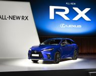 2023 Lexus RX 500h F Sport - Front Three-Quarter Wallpaper 190x150