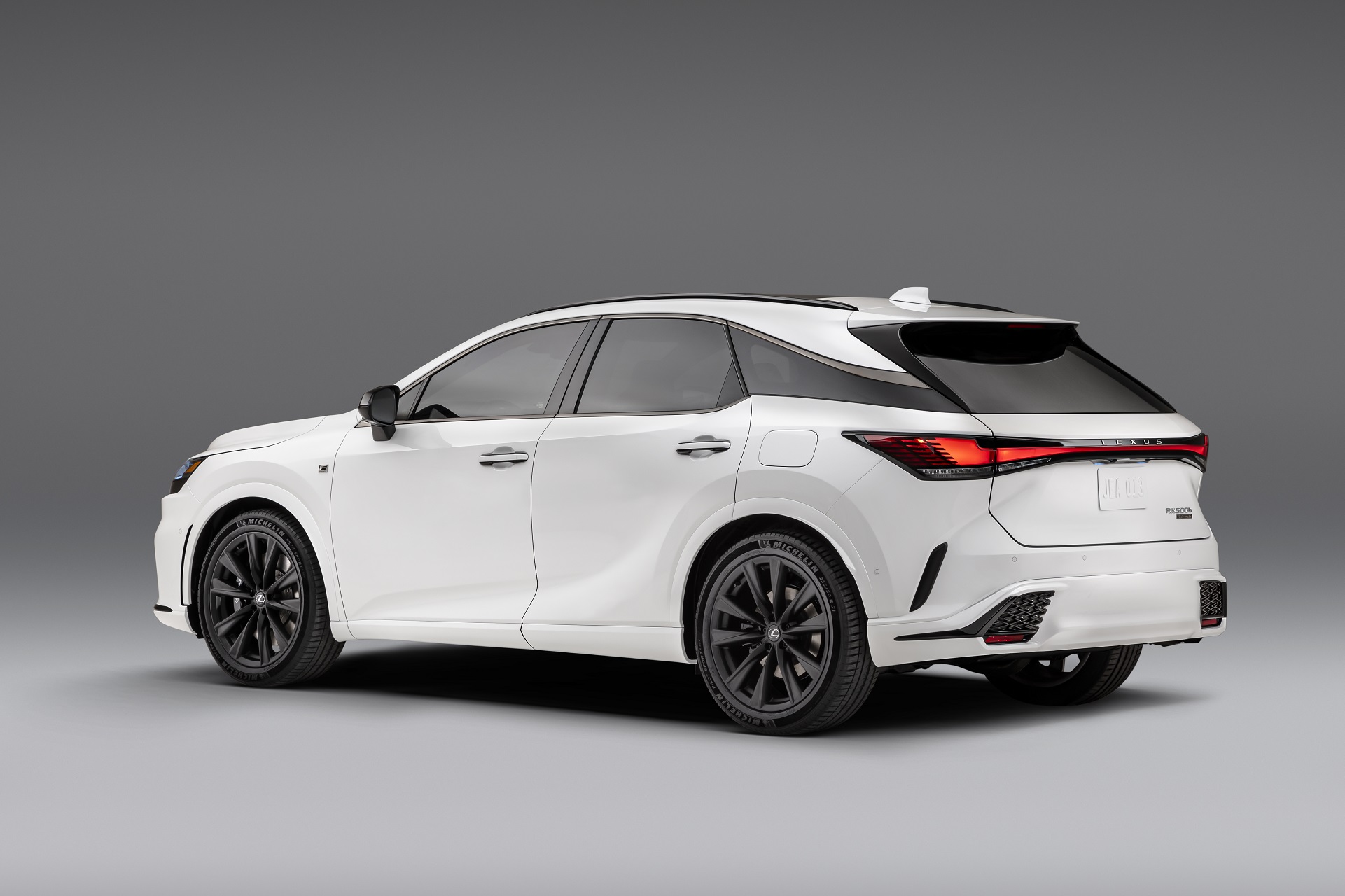 Download 2023 Lexus RX 500h F Sport - Rear Three-Quarter HD Wallpaper 1921x1280 #20