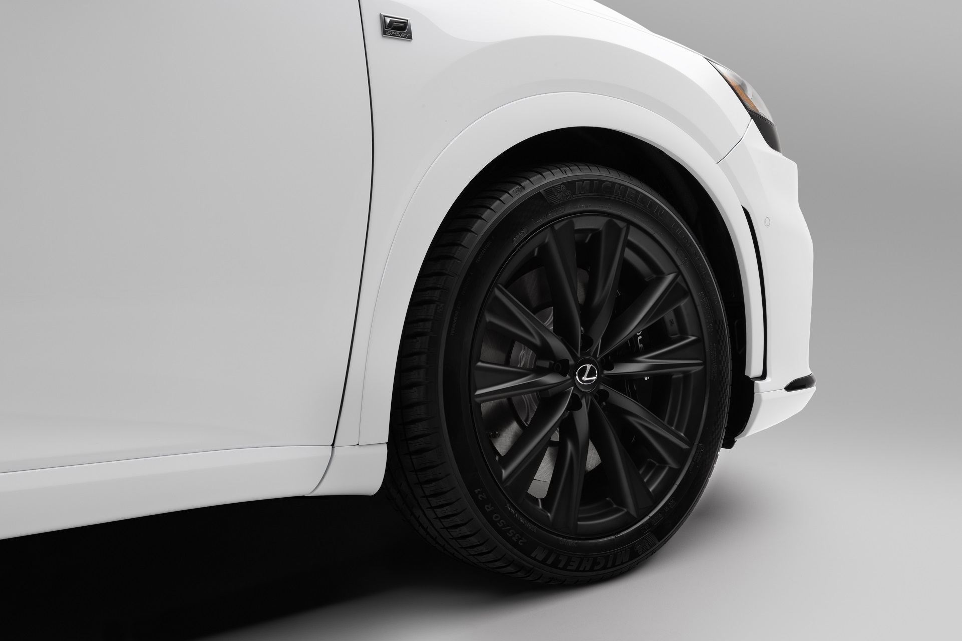 Download 2023 Lexus RX 500h F Sport - Wheel HD Wallpaper 1921x1280 #23