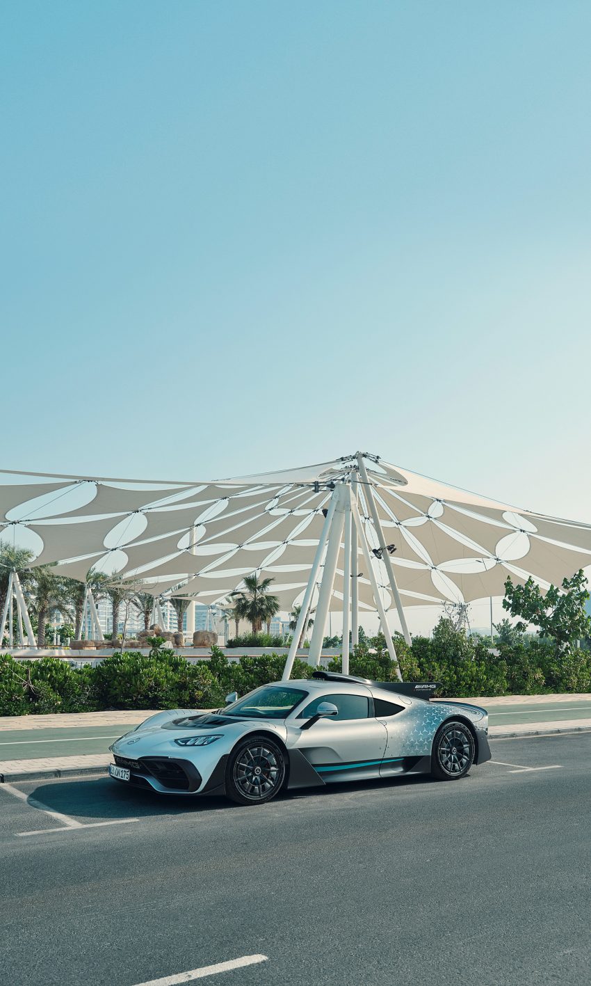 2023 Mercedes-AMG ONE - Front Three-Quarter Phone Wallpaper 850x1417 #11