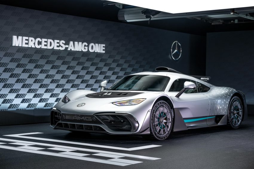 2023 Mercedes-AMG ONE - Front Three-Quarter Wallpaper 850x567 #40