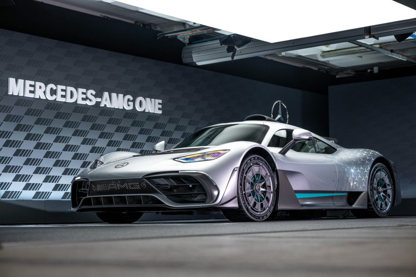 2023 Mercedes-AMG ONE - Front Three-Quarter Wallpaper 850x567 #41