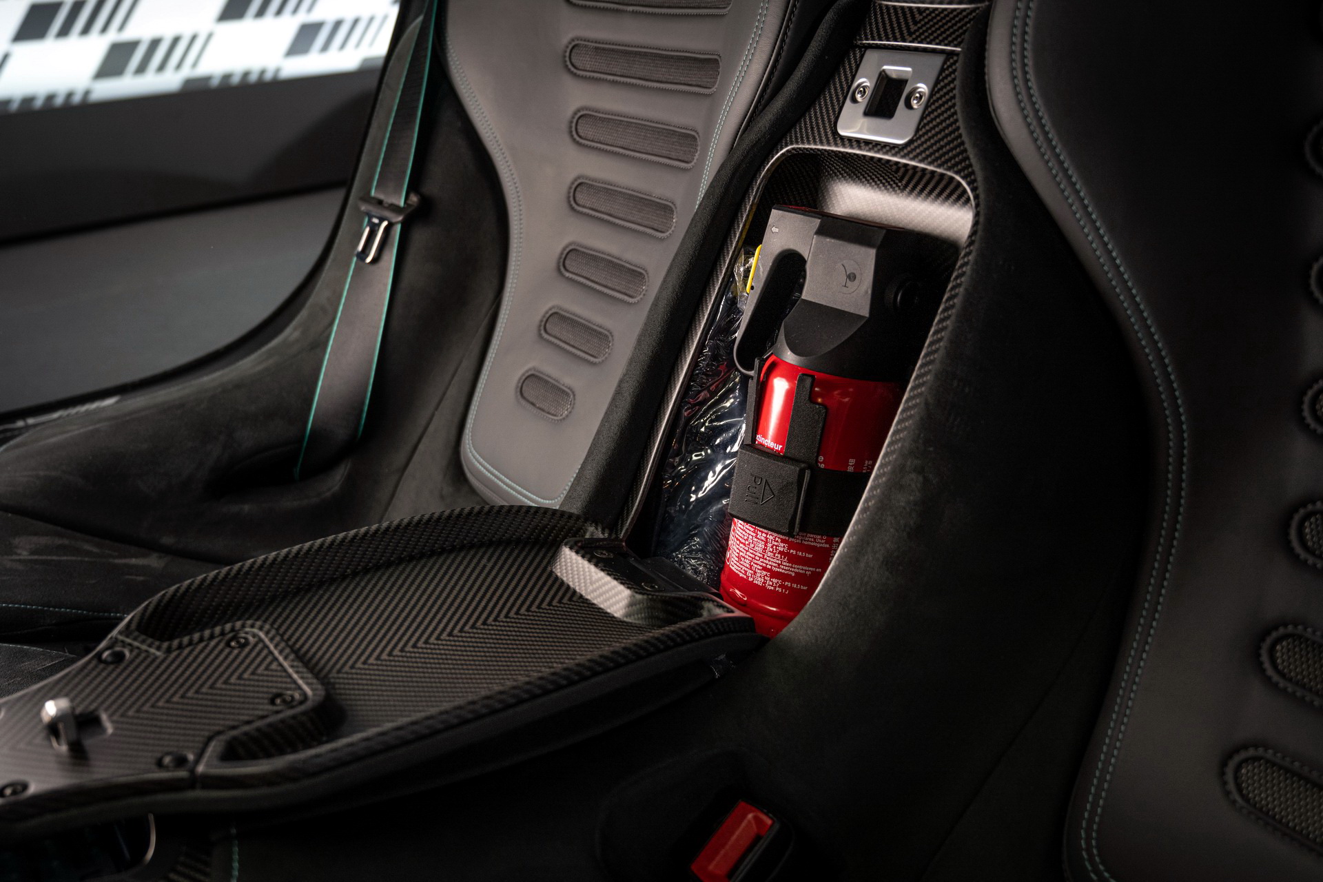 Download 2023 Mercedes-AMG ONE - Interior, Detail HD Wallpaper 1920x1280 #79