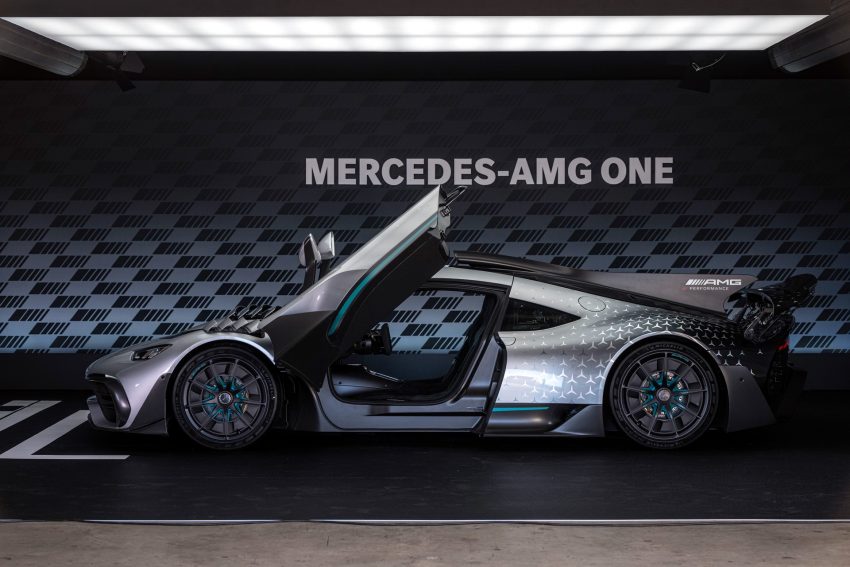 2023 Mercedes-AMG ONE - Side Wallpaper 850x567 #23