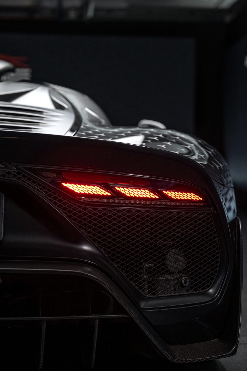 2023 Mercedes-AMG ONE - Tail Light Phone Wallpaper 850x1275 #69