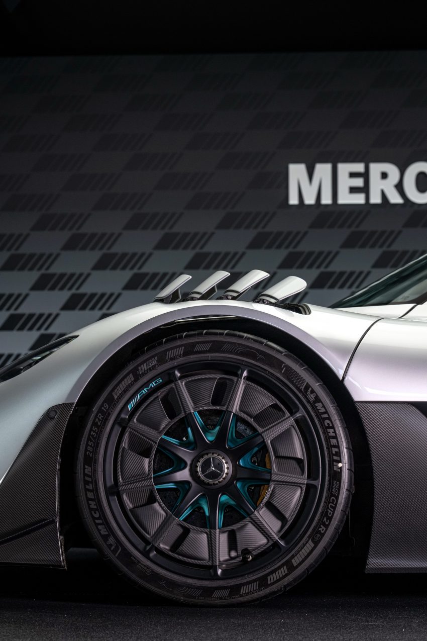 2023 Mercedes-AMG ONE - Wheel Phone Wallpaper 850x1275 #47