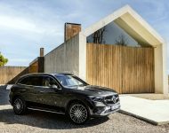 2023 Mercedes-Benz GLC - Front Three-Quarter Wallpaper 190x150